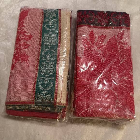 North Pole Trading Co Set Of 8 Jacquard CHRISTMAS NAPKINS 19"x19" New Poinsettia - Picture 3 of 5